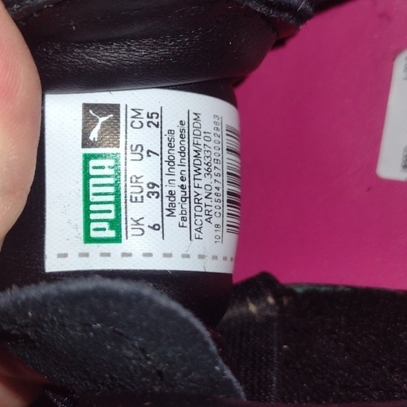 Barbie puma Collaboration shoes pink and black with a bow size 7 Barbiecore - Picture 11 of 12